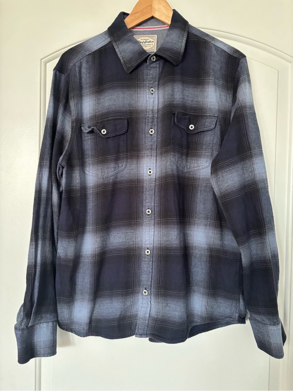 Flag & Anthem Men’s Plaid Flannel Shirt - Navy / Grey / Black medium